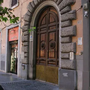Hazelrome , Roma Italia
